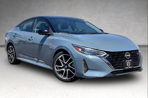 Atlantic Gray Metallic/Super Black 2024 Nissan Sentra SR