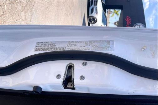 Bright White Clearcoat 2022 RAM 2500 Big Horn Crew Cab 4x4 8' Box