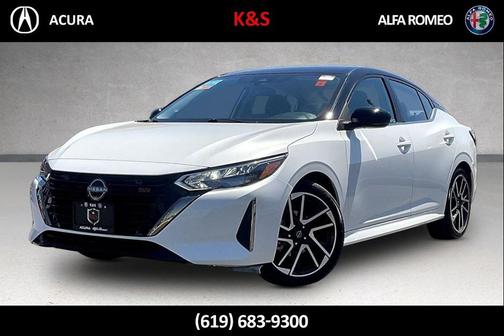 Aspen White Tricoat/Super Black 2025 Nissan Sentra SR