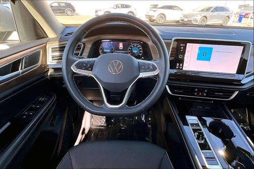 2024 Volkswagen Atlas 2.0T SE w/Technology 4MOTION