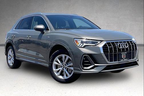 Chronos Gray Metallic 2022 Audi Q3 45 S line Premium Plus