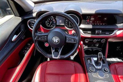 Vulcano Black Metallic 2020 Alfa Romeo Stelvio Sport