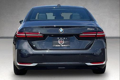 Dark Graphite 2026 BMW 530 530i