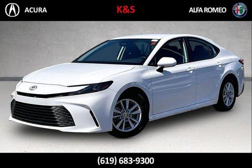 2025 Toyota Camry LE