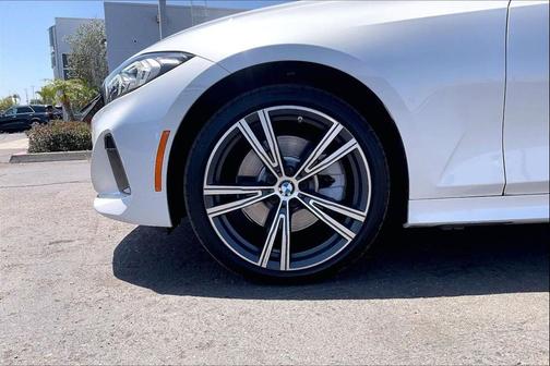 Mineral White Metallic 2023 BMW 330 330i