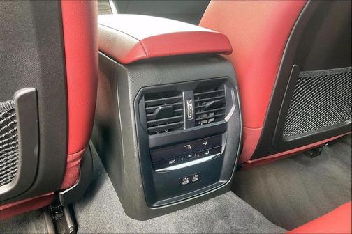 Mineral White Metallic 2023 BMW 330 330i