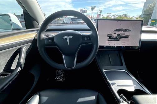 Pearl White Multi-Coat 2023 Tesla Model Y Long Range Dual Motor All-Wheel Drive