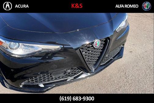 2021 Alfa Romeo Giulia Base