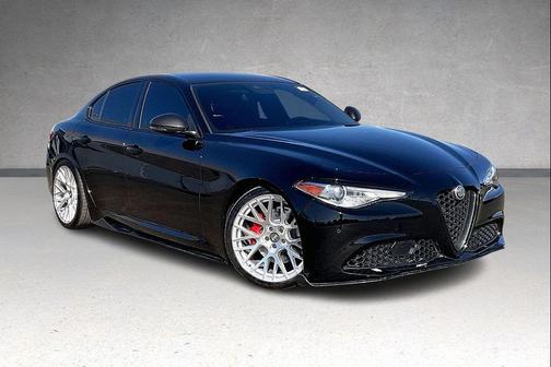 2021 Alfa Romeo Giulia Base