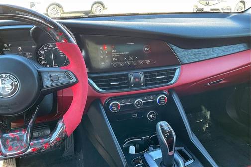 2021 Alfa Romeo Giulia Base