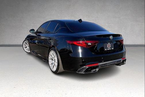 2021 Alfa Romeo Giulia Base