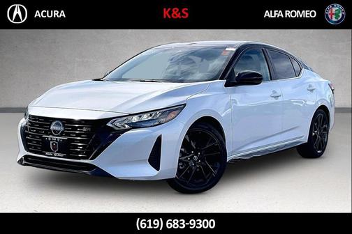 Aspen White Tricoat/Super Black 2025 Nissan Sentra SR