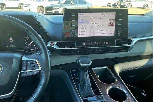 2023 Toyota Sienna XLE