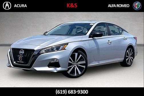 Brilliant Silver Metallic 2020 Nissan Altima SR FWD