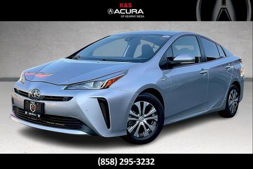 2021 Toyota Prius LE