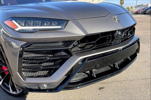 2022 Lamborghini Urus 