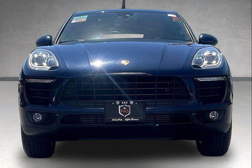 Night Blue Metallic 2018 Porsche Macan Macan