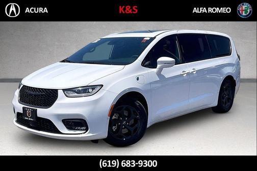 Bright White Clearcoat 2022 Chrysler Pacifica Hybrid Limited