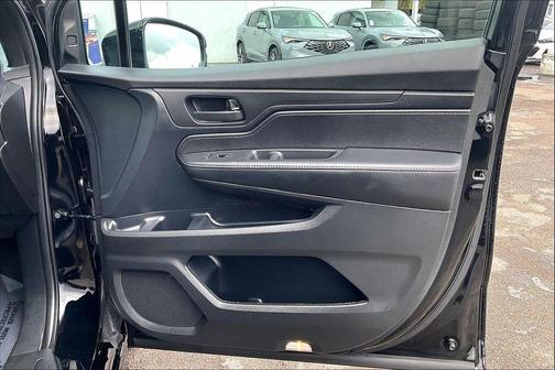 Crystal Black Pearl 2025 Honda Odyssey Sport-L