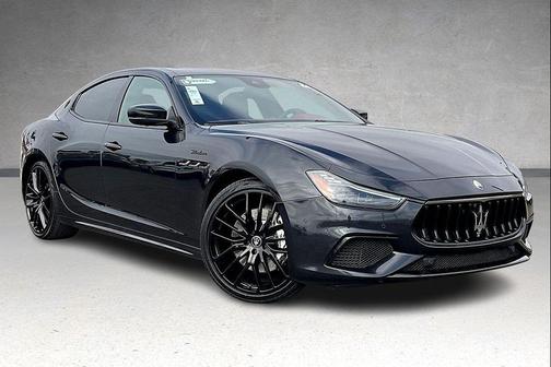 2022 Maserati Ghibli Modena Q4