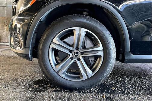 2018 Mercedes-Benz GLC 300 Base