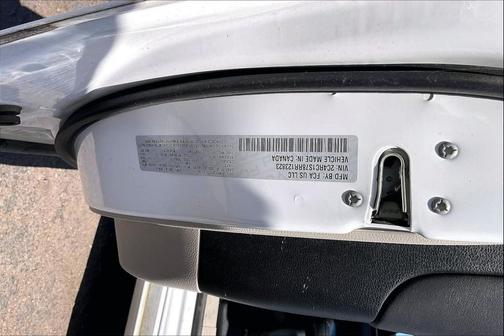 Bright White Clearcoat 2024 Chrysler Pacifica Hybrid Select