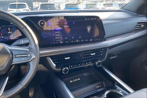 2025 Chevrolet Suburban 4WD Z71