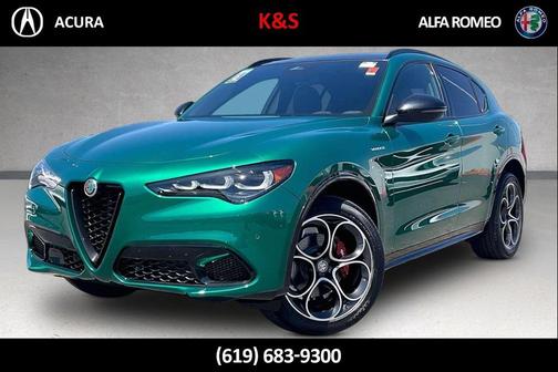 Verde Fangio Metallic 2025 Alfa Romeo Stelvio Sprint AWD