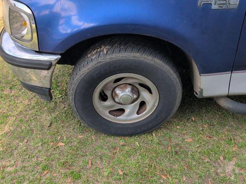 1997 Ford F-150 Standard