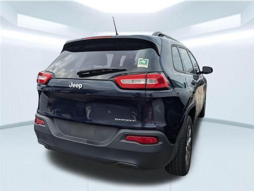 2016 Jeep Cherokee Sport