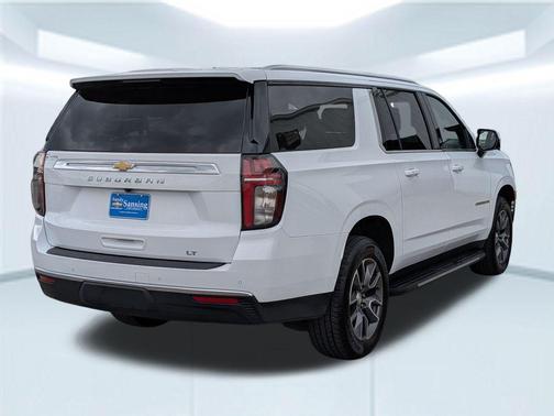 2022 Chevrolet Suburban LT