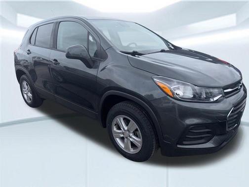 Nightfall Gray Metallic 2019 Chevrolet Trax LS
