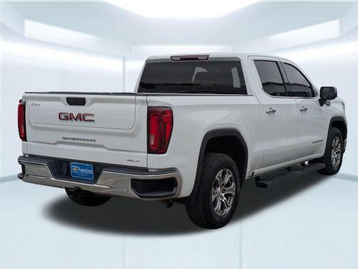 2022 GMC Sierra 1500 SLT