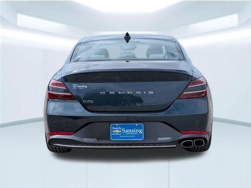2023 Genesis G70 2.0T RWD
