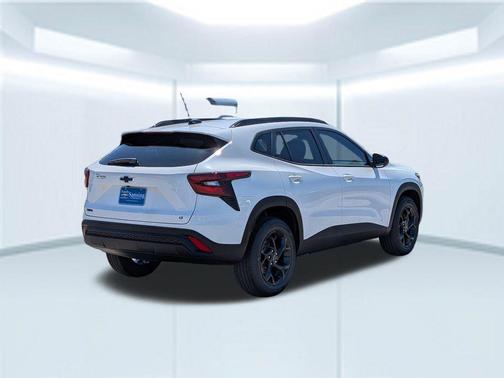 Summit White 2026 Chevrolet Trax LT