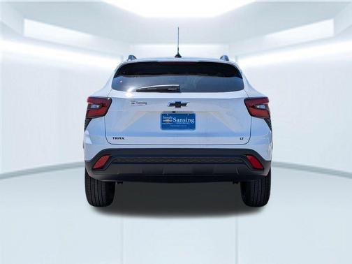 Summit White 2026 Chevrolet Trax LT