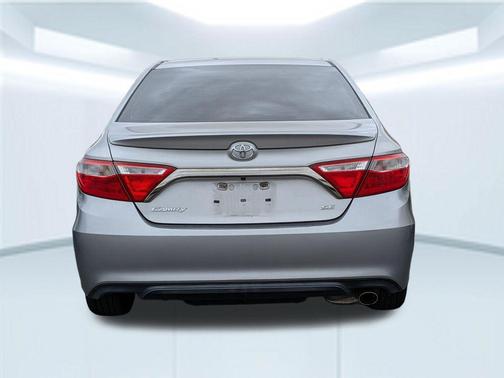 Celestial Silver Metallic 2015 Toyota Camry XLE