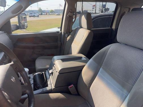 2006 Dodge Ram 2500 SLT Mega Cab
