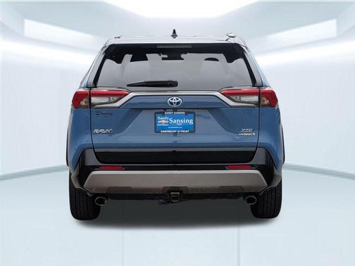 2023 Toyota RAV4 Hybrid SE