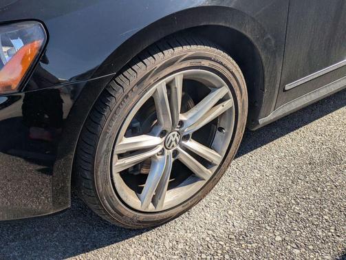 2013 Volkswagen Passat 3.6 SEL Premium