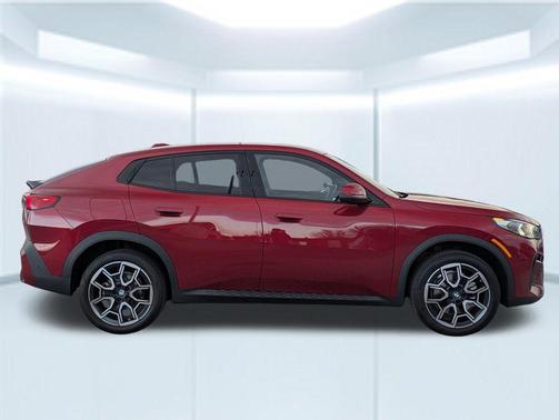2025 BMW X2 xDrive28i