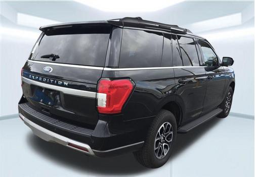 AGATE BLACK METALLIC 2024 Ford Expedition XLT