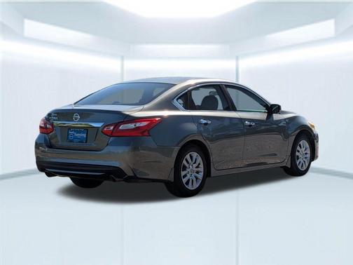 Gun Metallic 2016 Nissan Altima 2.5 S