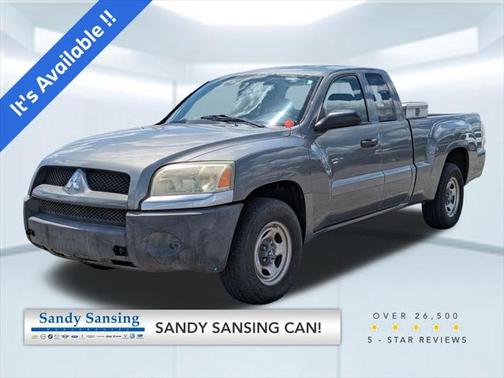 2008 Mitsubishi Raider LS