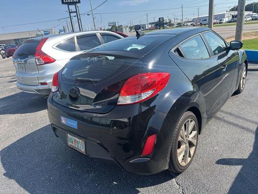 2016 Hyundai Veloster Base