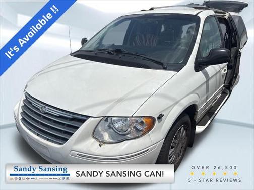 2005 Chrysler Town & Country Limited
