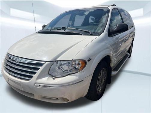 2005 Chrysler Town & Country Limited