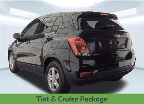 Mosaic Black Metallic 2020 Chevrolet Trax LS