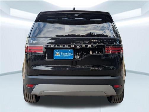 2024 Land Rover Discovery P300 S