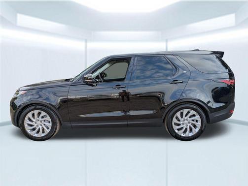 2024 Land Rover Discovery P300 S